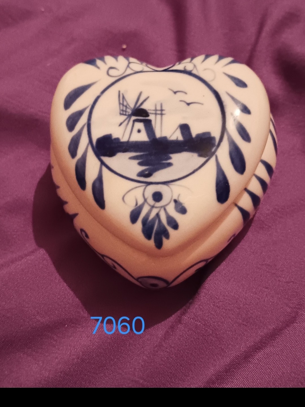 Royal Delft Heart-Shaped Ceramic Trinket Box - Home Art